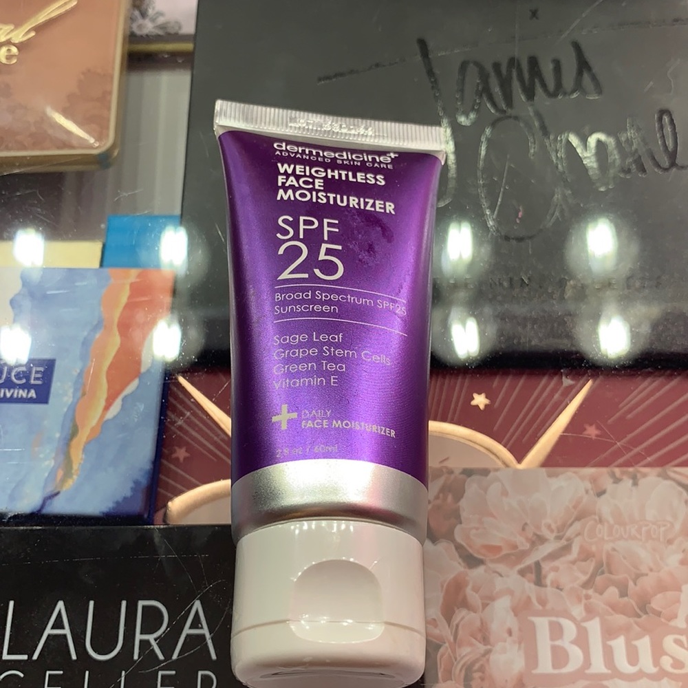 Face moisturizer